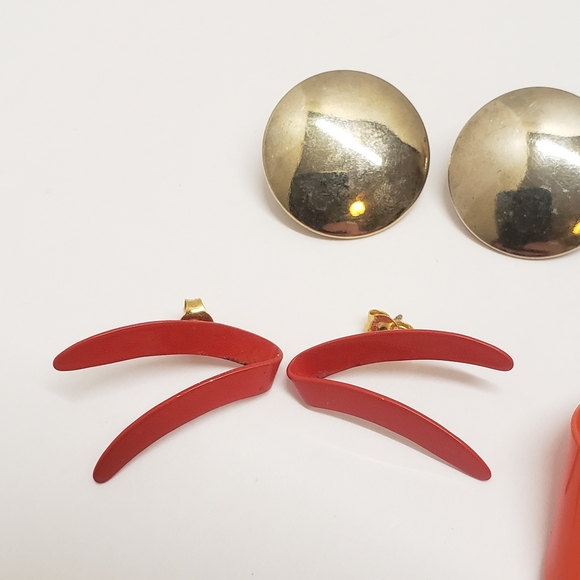 7 Pairs of Unique Vintage Abstract Earrings - Picture 4 of 11